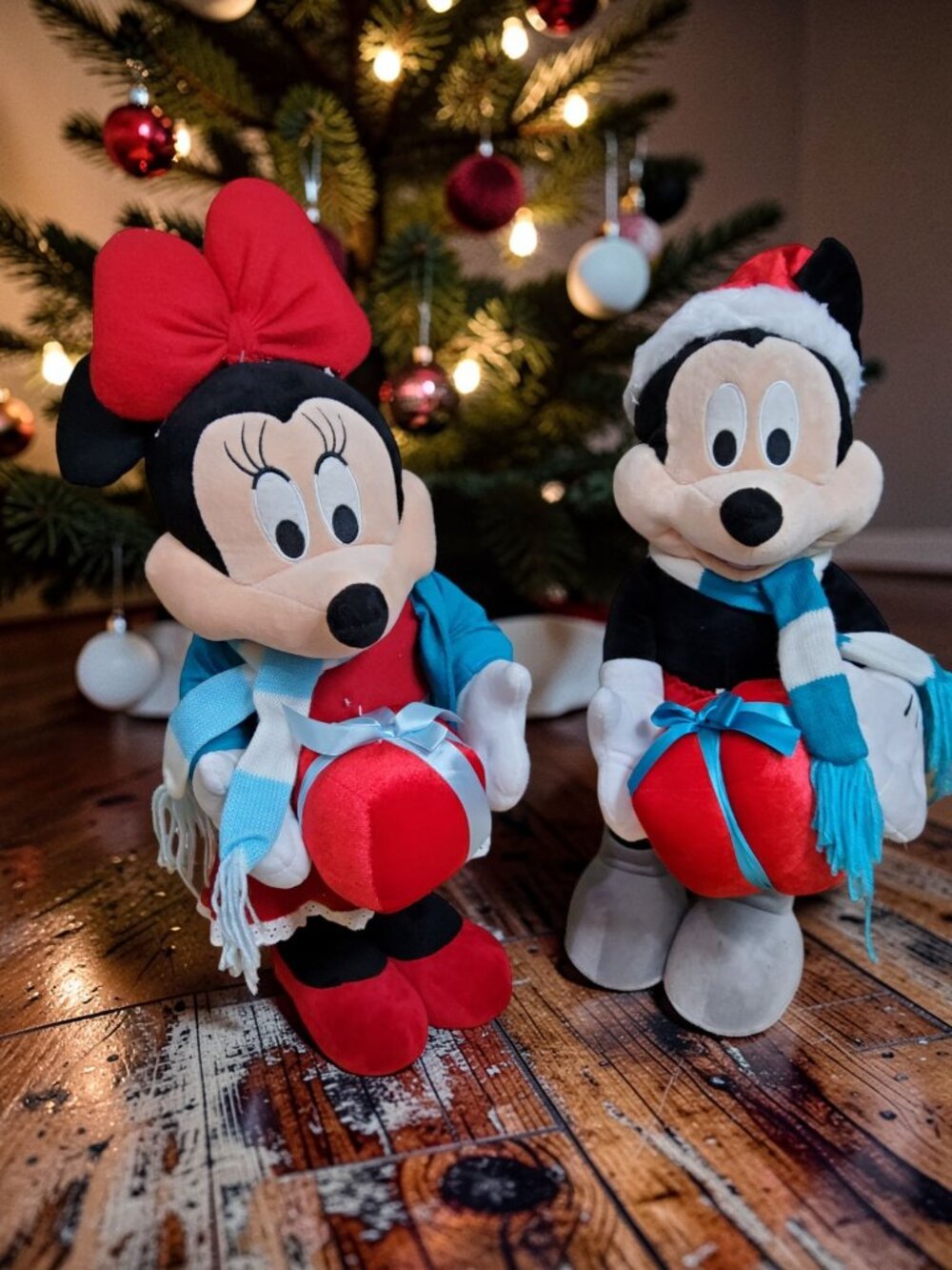 vintage disney mickey & minnie holding presents free standing christmas decor
